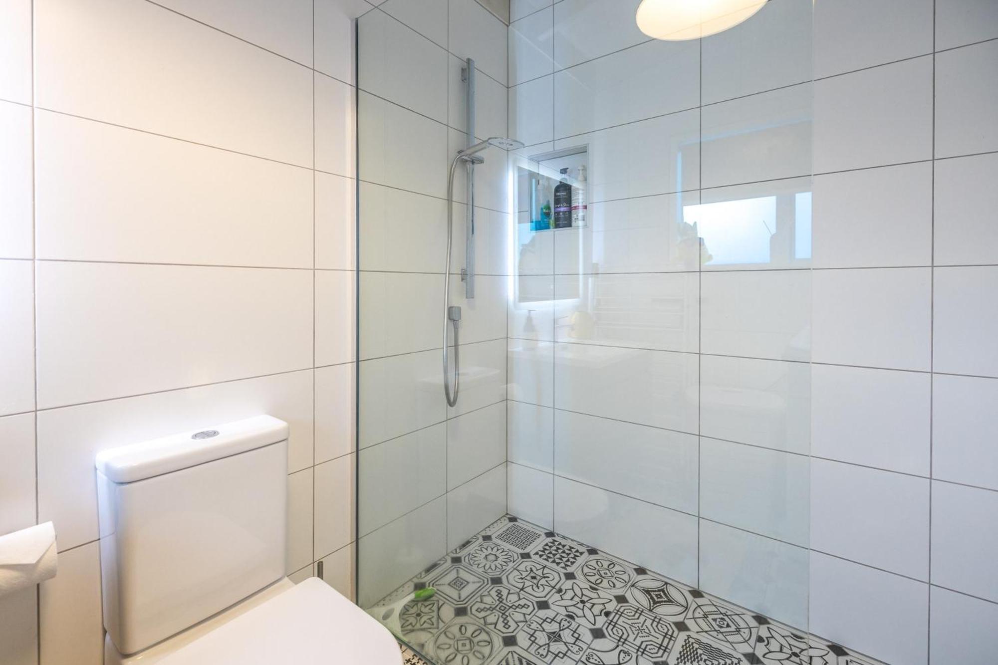Island Sanctuary - Waiheke Holiday Home Ostend Экстерьер фото