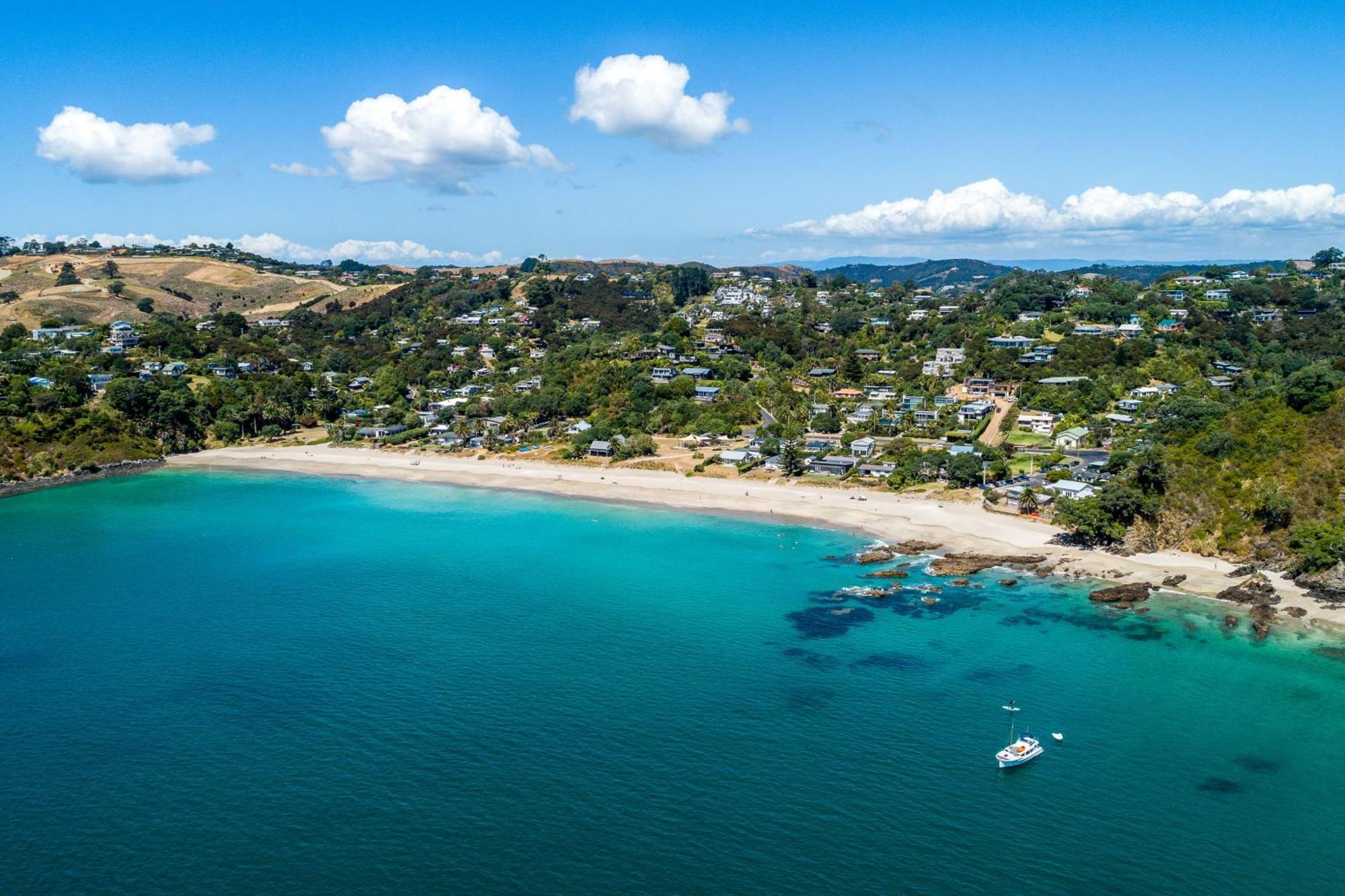 Island Sanctuary - Waiheke Holiday Home Ostend Экстерьер фото